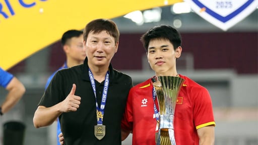 Nguyễn Đình Bắc: Từ án kỷ luật nội bộ đến cầu thủ xuất sắc nhất U23 Đông Nam Á 2025