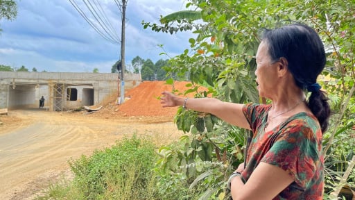 Đà Nẵng: Sống cạnh  cao tốc Hòa Liên – Túy Loan, người dân 'đứng ngồi không yên' mỗi khi mưa lớn