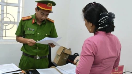 TIN NÓNG 24 GIỜ QUA: Thiếu niên đâm mẹ rồi tử vong dưới sông; tố bị sàm sỡ khi đi chuyển bằng xe khách giường nằm