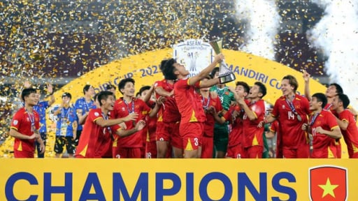 Tặng Bằng khen của Thủ tướng Chính phủ cho tập thể và các cá nhân đội tuyển U23 Việt Nam