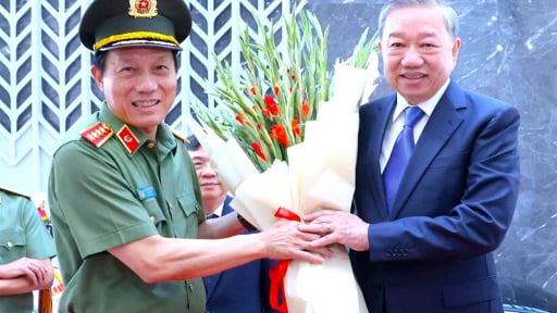 Hình ảnh Tổng Bí thư Tô Lâm gặp mặt các điển hình tiên tiến Công an nhân dân