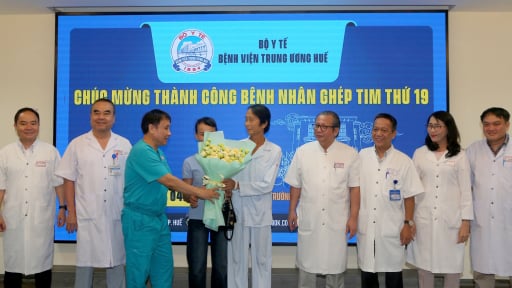 Xuyên đêm đưa quả tim vượt hơn 1.000km về Huế ghép cho bệnh nhân 