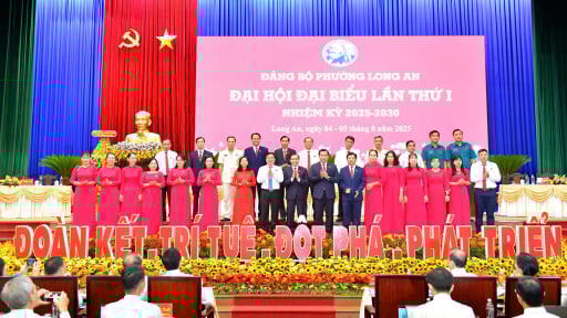 Tây Ninh tổ chức Đại hội điểm tại Đảng bộ phường Long An: Công bố nhân sự nhiệm kỳ mới