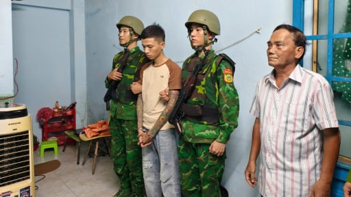 Đối tượng mới ra tù lại đi buôn ma túy bị Bộ đội Biên phòng Non Nước Đà Nẵng bắt quả tang