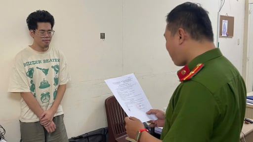 Bắt tạm giam nam thanh niên thuê máy ảnh “xịn” ở Đà Nẵng rồi mang ra Hà Nội bán
