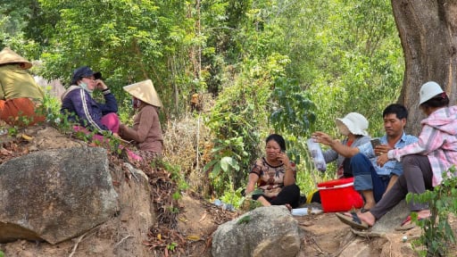 Người trong đội cứu hộ kể lại việc tìm kiếm nạn nhân mất tích ở núi Hoàng Ngưu Sơn