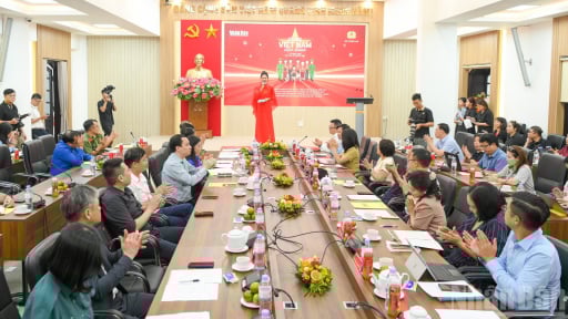 'Cùng Việt Nam tiến bước': Lan tỏa những giá trị chưa từng có tiền lệ