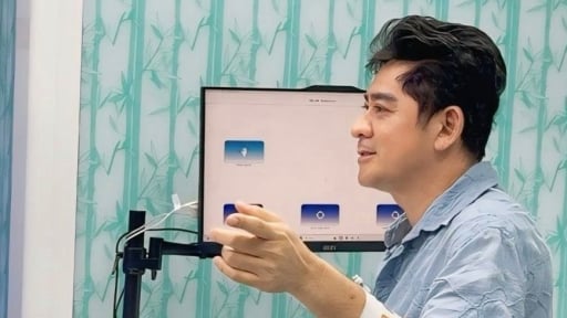 Gương mặt tài tử điện ảnh lần đầu được công khai sau đột quỵ