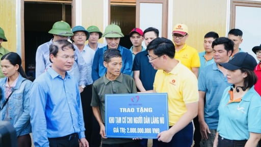Quỹ Thiện Tâm đón nhận Huân chương Lao động hạng Nhất của Chủ tịch nước