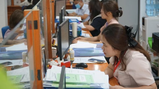 Tiền lương và các khoản thu nhập khác của viên chức được tính thế nào trong thời gian tới?