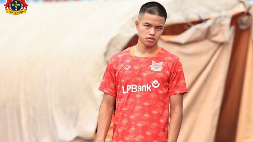 HLV Kim Sang-sik nhận tin vui từ cầu thủ Việt kiều Chung Nguyen Do