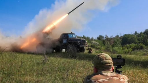 Ukraine tấn công sở chỉ huy Nga ở Donetsk, giáng đòn mạnh vào 'trái tim' ngành công nghiệp tên lửa của Moscow