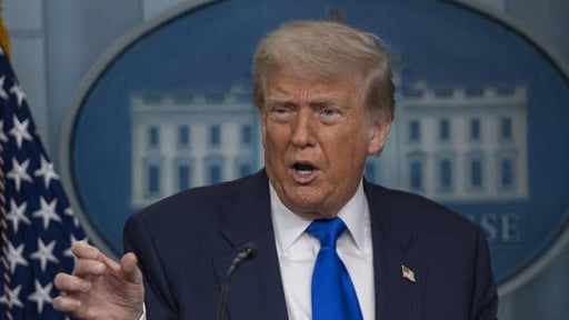 Bí ẩn đằng sau sự thay đổi đột ngột của ông Trump hướng tới hội nghị thượng đỉnh với ông Putin  