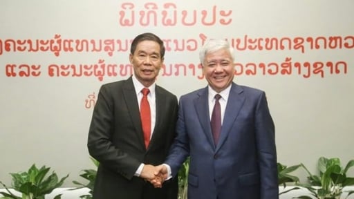 Chủ tịch UBTƯ MTTQ Việt Nam Đỗ Văn Chiến gửi thư chúc mừng 75 năm ngày thành lập Mặt trận Lào Xây dựng đất nước