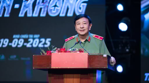 Cục trưởng Cục Truyền thông CAND, Thiếu tướng Đỗ Triệu Phong: '30 năm chúng tôi chưa làm phim điện ảnh chiếu rạp'