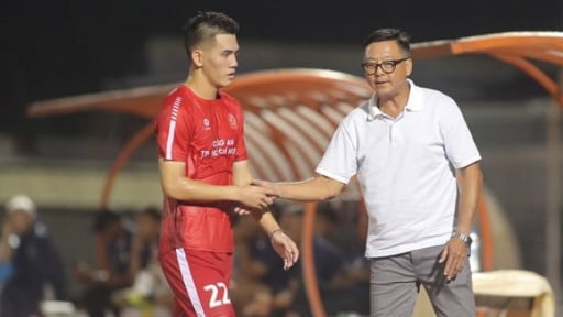 Tin sáng (16/8): Tiến Linh sẽ trở thành “chân gỗ” khi tái hợp HLV Lê Huỳnh Đức?