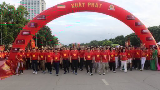 Ngày hội những bước chân 'Vì một Việt Nam đoàn kết, hùng cường'