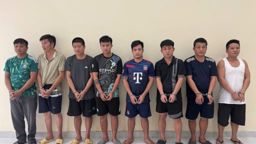 Bí ẩn kho hàng không số ở Hóc Môn: Bên trong là 'công xưởng' sản xuất 1.000 tấn gas giả