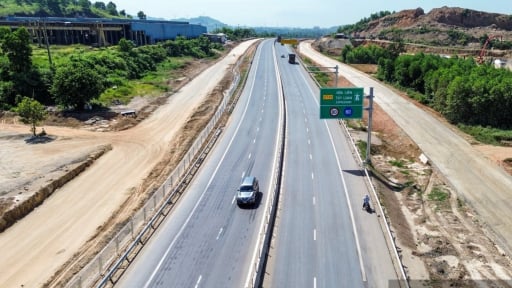 250 dự án hơn 1,28 triệu tỷ đồng đồng loạt khởi công, khánh thành: Dấu mốc lịch sử, chuyên gia nói gì?