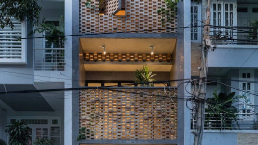 Nhà phố 4 tầng sở hữu thiết kế “hai lớp vỏ” lạ mắt và độc đáo