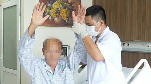 Cụ ông ngưng tim 95 phút được cứu sống ngoạn mục nhờ cấp cứu CPR tại chỗ