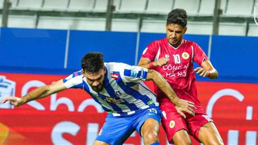 CLB CAHN thua ngược BG Pathum United, HLV Polking nhận “mưa chỉ trích”