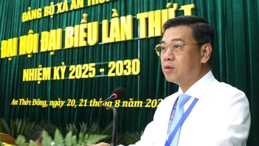Phó chủ tịch UBND TP.HCM Nguyễn Văn Dũng yêu cầu xã An Thới Đông bảo tồn làng nghề muối gắn với du lịch