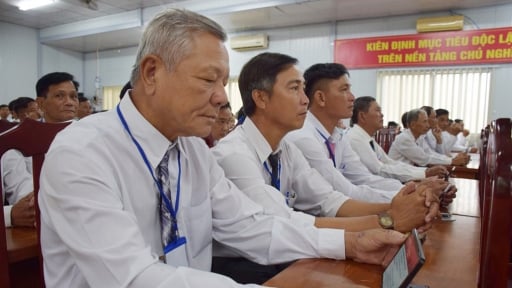 Một xã của tỉnh Cà Mau, tổ chức Đại hội không sử dụng tài liệu giấy, phấn đấu thu nhập của người dân đạt 110 triệu/người