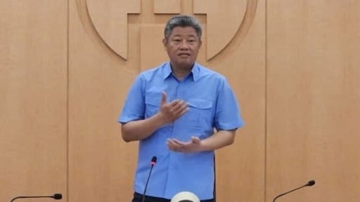Phó Chủ tịch Hà Nội phê bình các địa phương để chợ cóc, chợ tạm tồn tại, yêu cầu khởi tố nếu bán gia súc bị dịch bệnh