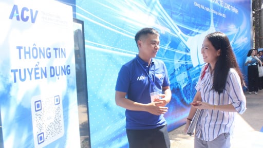 Hơn 9.000 ứng viên có mặt để tìm kiếm cơ hội việc làm tại sân  bay Long Thành 
