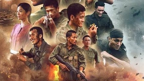 Doanh thu 128 tỷ đồng sau 3 ngày, 'Mưa đỏ' bị khán giả livestream 1/3 phim ngay trong rạp