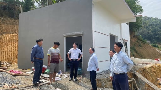 Hai Bí thư Tỉnh ủy Lào Cai và Gia Lai chia sẻ kinh nghiệm về đích sớm trong chiến dịch xóa nhà tạm, dột nát
