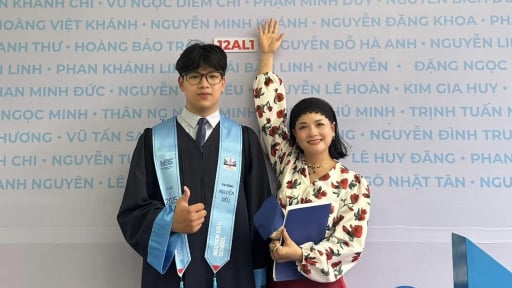 Con trai của NSND Thu Quế và NSƯT Phạm Cường đỗ trường ĐH danh giá