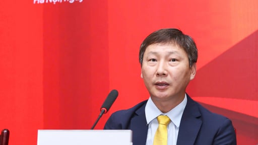 HLV Kim Sang-sik cảm ơn ông Nguyễn Đức Thuỵ