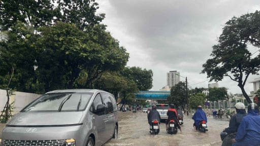 Công điện 'khẩn' từ Bộ Xây dựng: Không được lơ là, chủ quan, tập trung khắc phục sau bão số 5