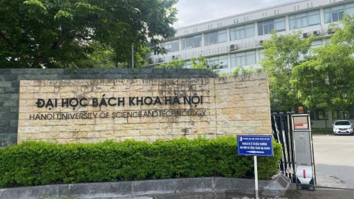 Thí sinh trượt muốn thi lại, Hiệu trưởng ở ĐH Bách khoa Hà Nội nhắn ngay: 'Xin đổi 2 năm 'cuộc đời' của mình'