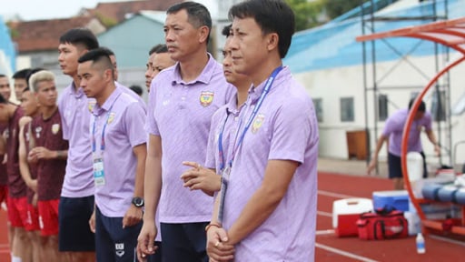 HLV Nguyễn Thành Công bất ngờ tái xuất ở ĐT Việt Nam