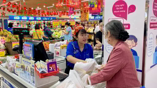 Đỏ khuyến mãi, ưu đãi sốc, đặc biệt tôn vinh đặc sản của nông dân dịp lễ Quốc khánh 2/9
