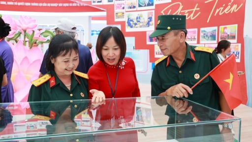 Người dân vượt hàng trăm km, choáng ngợp khi xem triển lãm 80 năm thành tựu đất nước, quy mô lớn nhất từ trước đến nay