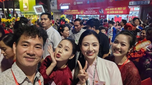 Cục trưởng, Nghệ sĩ Nhân dân chịu 'sức ép' của nhân viên cũ khi tới buổi tập luyện cho lễ diễu binh, diễu hành A80