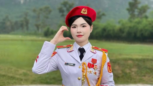 Chân dung nữ thiếu úy khối Quân nhạc và hành trình 4 mùa sải bước qua lễ đài lịch sử