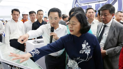 Lãnh đạo Hà Nội tham quan hai không gian trưng bày đặc sắc tại Triển lãm Quốc gia