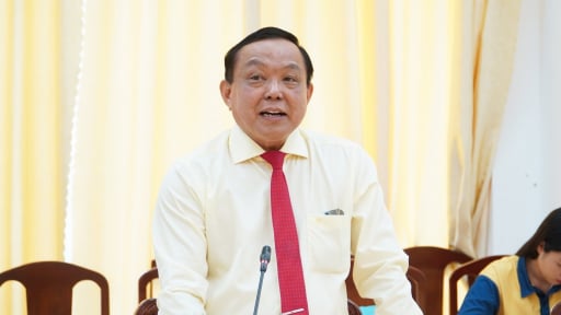 Đường vào Bệnh viện Đại học Nam Cần Thơ gây khó khăn cho người bệnh: Vì sao vẫn chưa được xử lý?