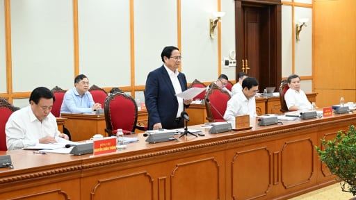 Bộ Chính trị cho ý kiến về văn kiện và phương án nhân sự  trình Đại hội Đảng bộ 2 tỉnh