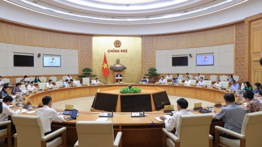 Thủ tướng giao Bộ trưởng Bộ Nội vụ nghiên cứu tháo gỡ vướng mắc về chính quyền 2 cấp tại TP.HCM