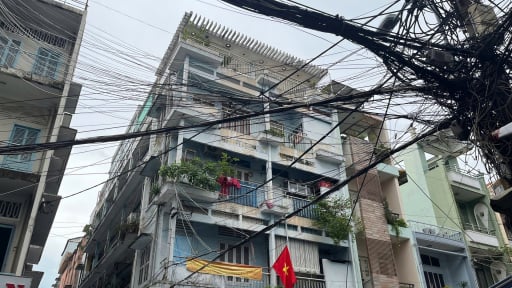 Chung cư xuống cấp nghiêm trọng, TP.HCM sẽ gấp rút di dời người dân