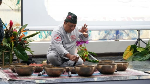  Nghệ nhân chế tác chuông xoay Himalaya: “Hoà bình - Tình yêu và Giáo dục sẽ đưa đến một đời sống cân bằng và an lạc”