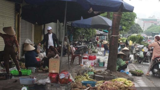 K&yacute; ức H&agrave; Nội: Chợ Cầu Giấy cũ 