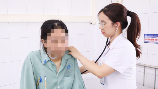 C&ocirc; g&aacute;i 17 tuổi đ&atilde; bị đ&aacute;i th&aacute;o đường, b&aacute;c sĩ cảnh b&aacute;o xu hướng nguy hiểm 