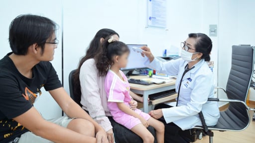 N&atilde;o m&ocirc; cầu &ldquo;c&agrave;n qu&eacute;t&rdquo; sức khỏe trong 24 giờ: B&aacute;c sĩ lưu &yacute; c&aacute;ch ph&ograve;ng bệnh chủ động cho trẻ